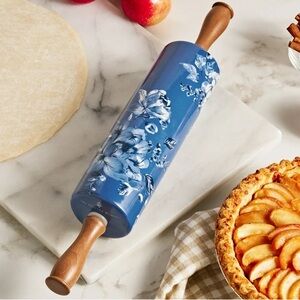 🌺 HTF 2025 🌺 New Pioneer Woman Delilah Ceramic Rolling Pin Wood Handles, Blue